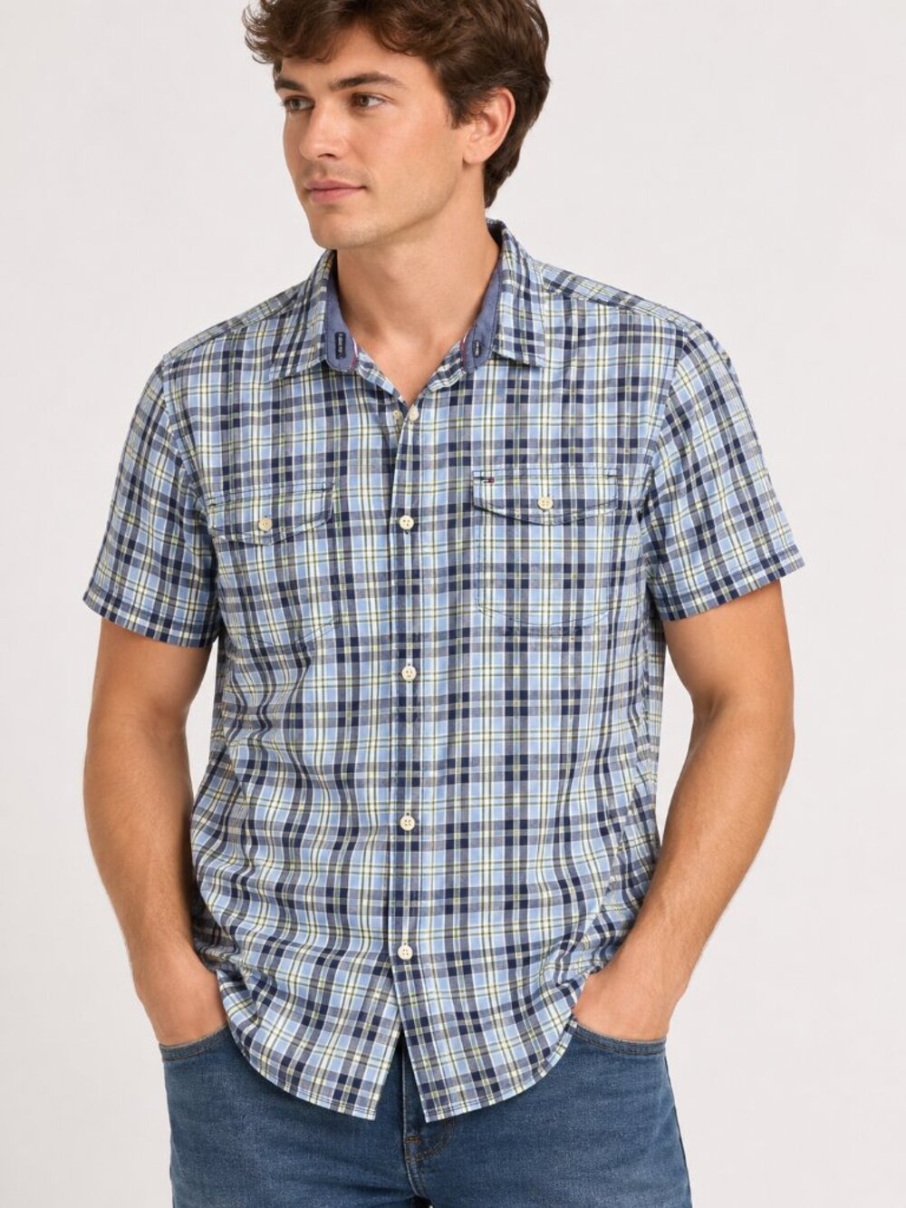 Tommy Hilfiger Men's M Blue Plaid Short Sleeve Button Up Shirt Custom Fit
